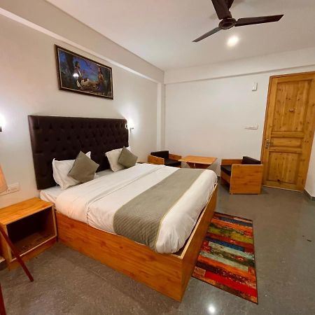 Hotel Beas River Retreat - A Riverside Hotel With Balcony Manāli エクステリア 写真
