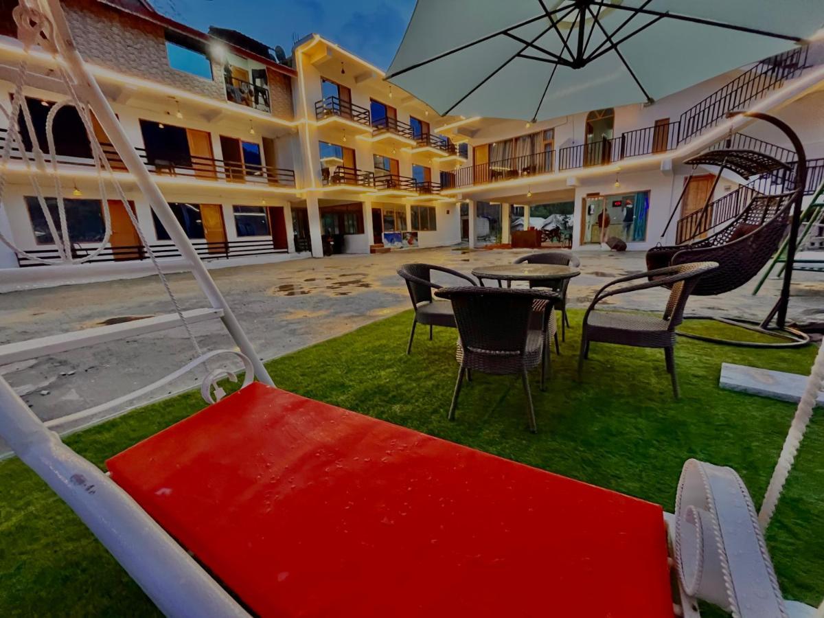 Hotel Beas River Retreat - A Riverside Hotel With Balcony Manāli エクステリア 写真