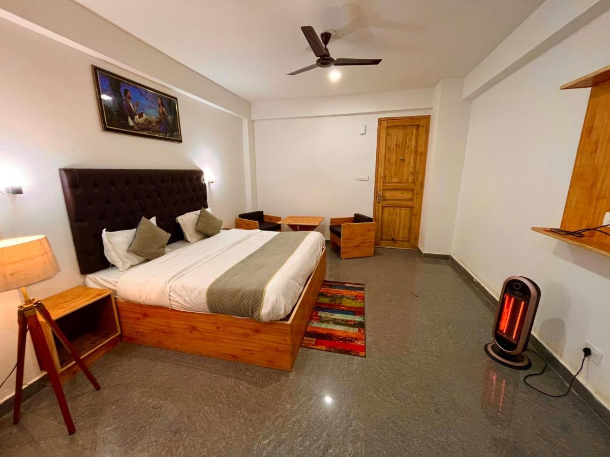 Hotel Beas River Retreat - A Riverside Hotel With Balcony Manāli エクステリア 写真