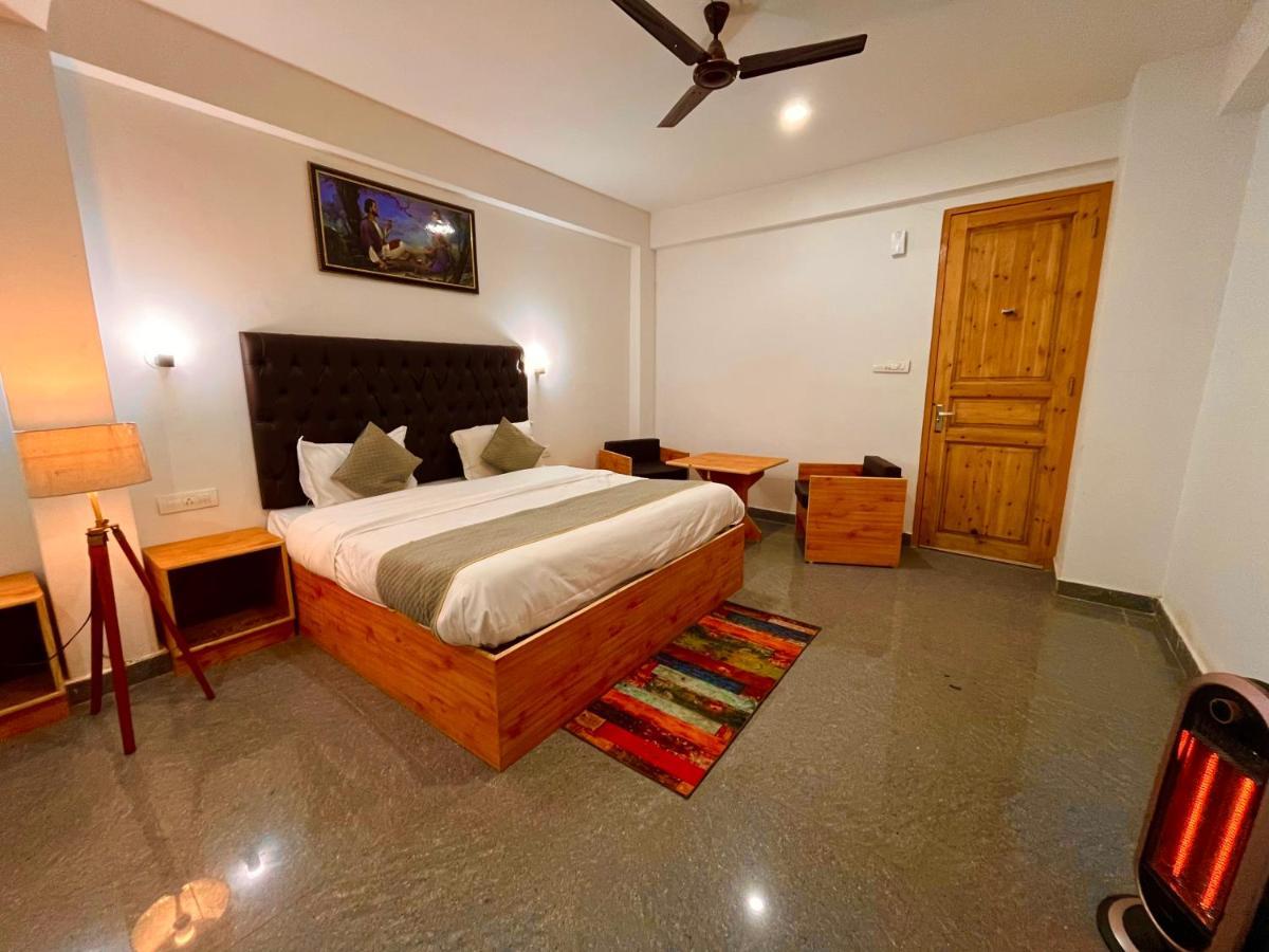 Hotel Beas River Retreat - A Riverside Hotel With Balcony Manāli エクステリア 写真