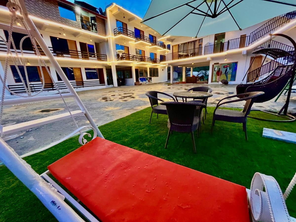Hotel Beas River Retreat - A Riverside Hotel With Balcony Manāli エクステリア 写真