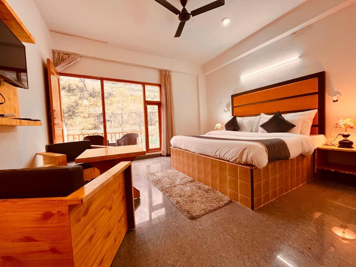 Hotel Beas River Retreat - A Riverside Hotel With Balcony Manāli エクステリア 写真