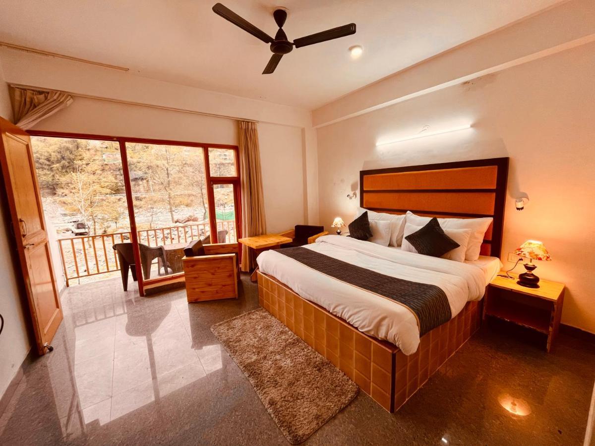 Hotel Beas River Retreat - A Riverside Hotel With Balcony Manāli エクステリア 写真
