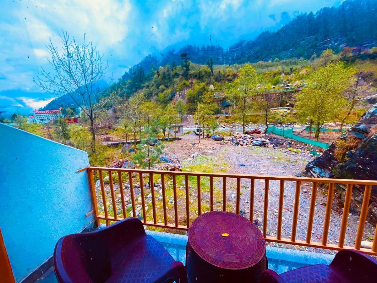 Hotel Beas River Retreat - A Riverside Hotel With Balcony Manāli エクステリア 写真